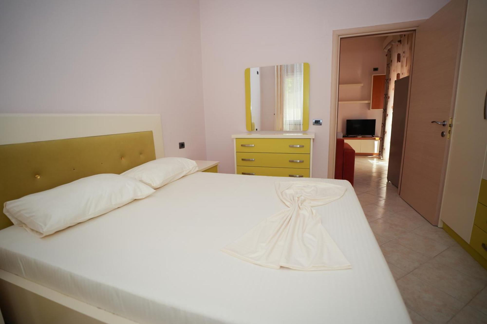 Marika Apart Hotel Голем Екстериор снимка
